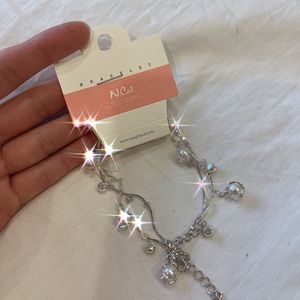 Cute bracelet for her!! Must buy!!!